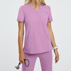 Mauve Women’s Relaxed 3 Pocket Scrub Top Size XS NWT by Jaanuu